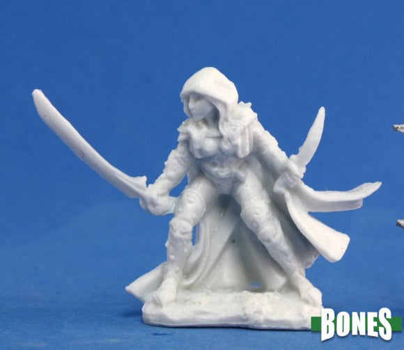 Reaper 77035: Deladrin, Female Assassin - Dark Heaven Bones Plastic Miniature