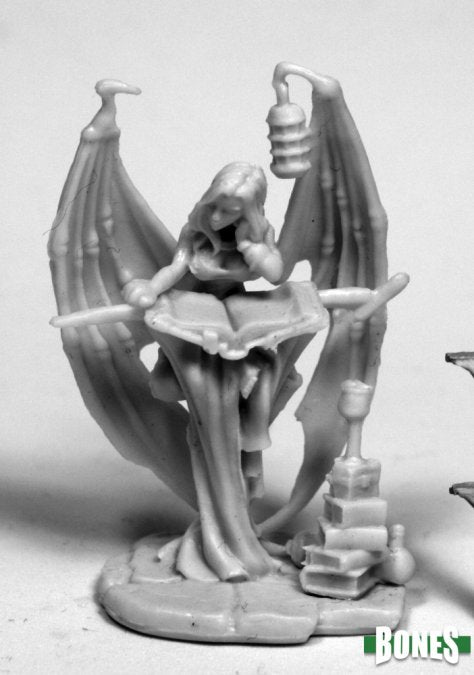 Reaper 77491: 2015 Kickstarter Sophie - Dark Heaven Bones Plastic Miniature