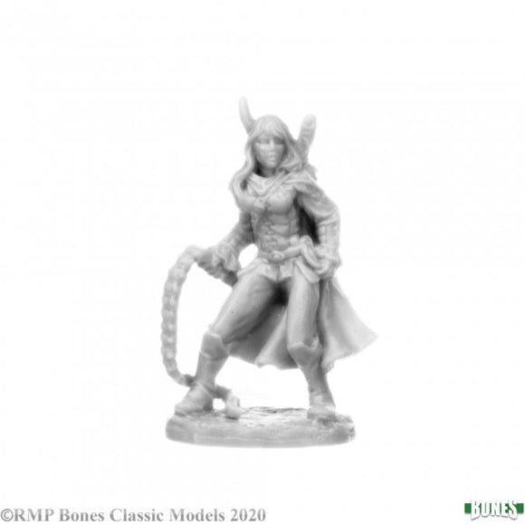 Reaper 77701: Amrielle, Female Ranger - Dark Heavens Bones Plastic Miniature