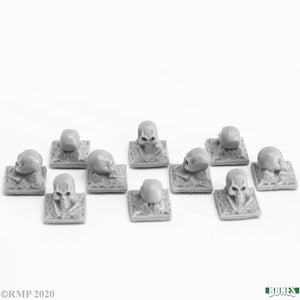 Reaper 77733: Graveyard Finial: Skulls (10) - Dark Heavens Bones Plastic Miniature