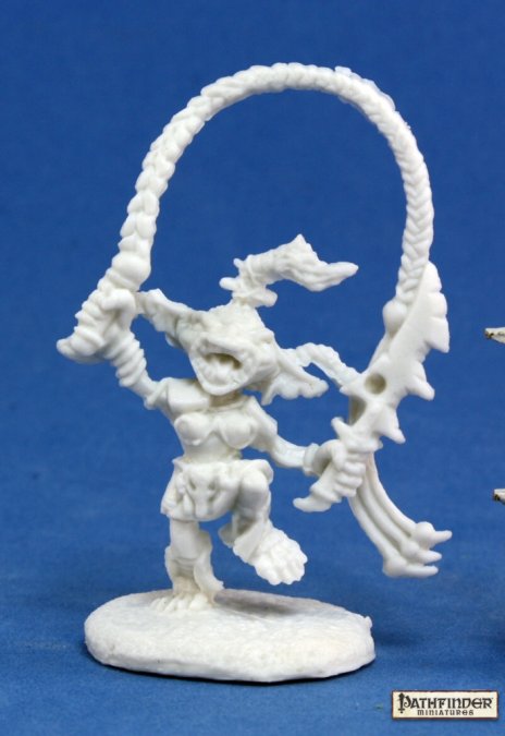 Reaper 89004: Pathfinder Goblin Warchanter - Pathfinder Bones Plastic Miniature